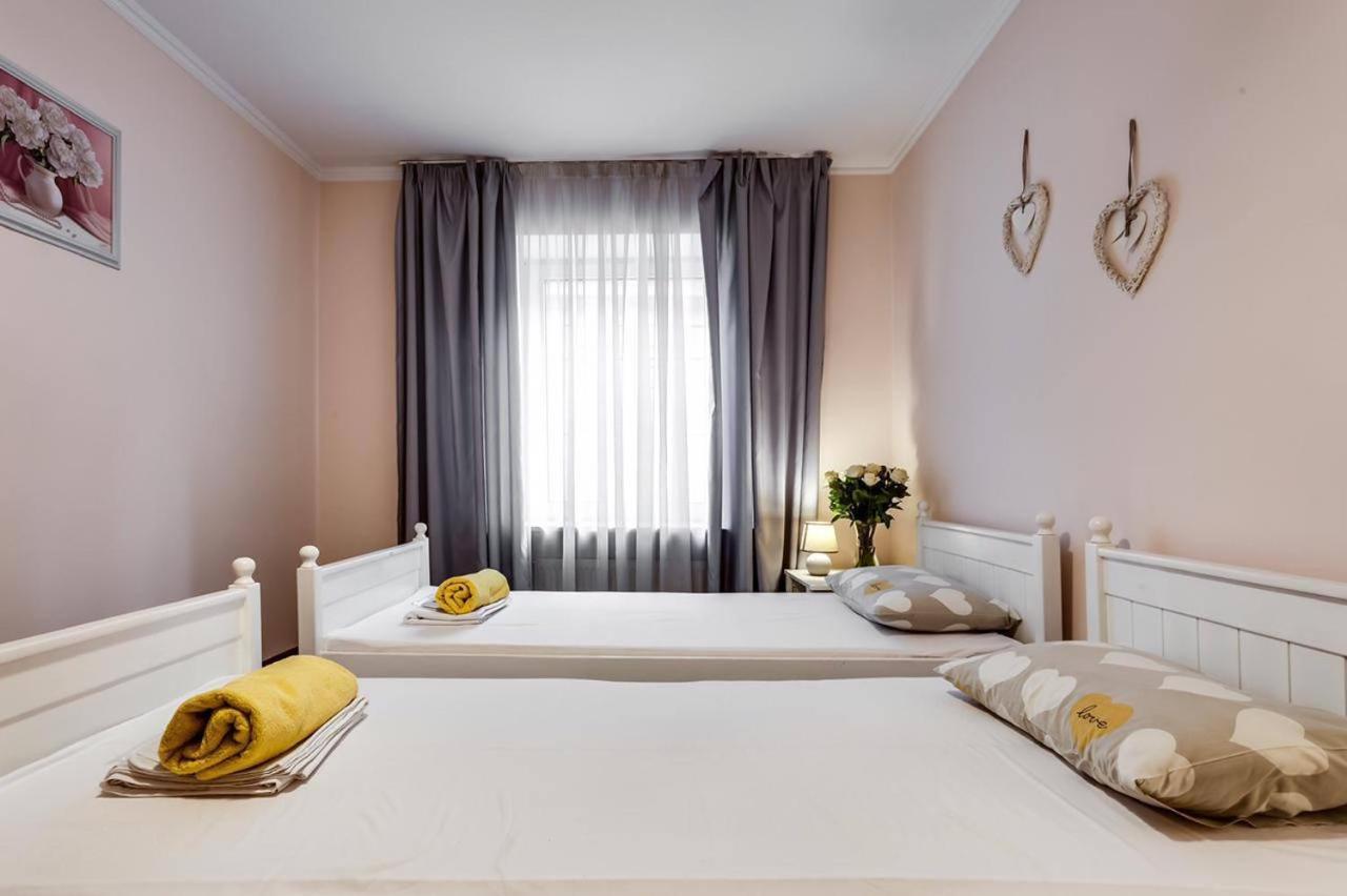 Apartamenty On Knyazya Romana Liov Exterior foto