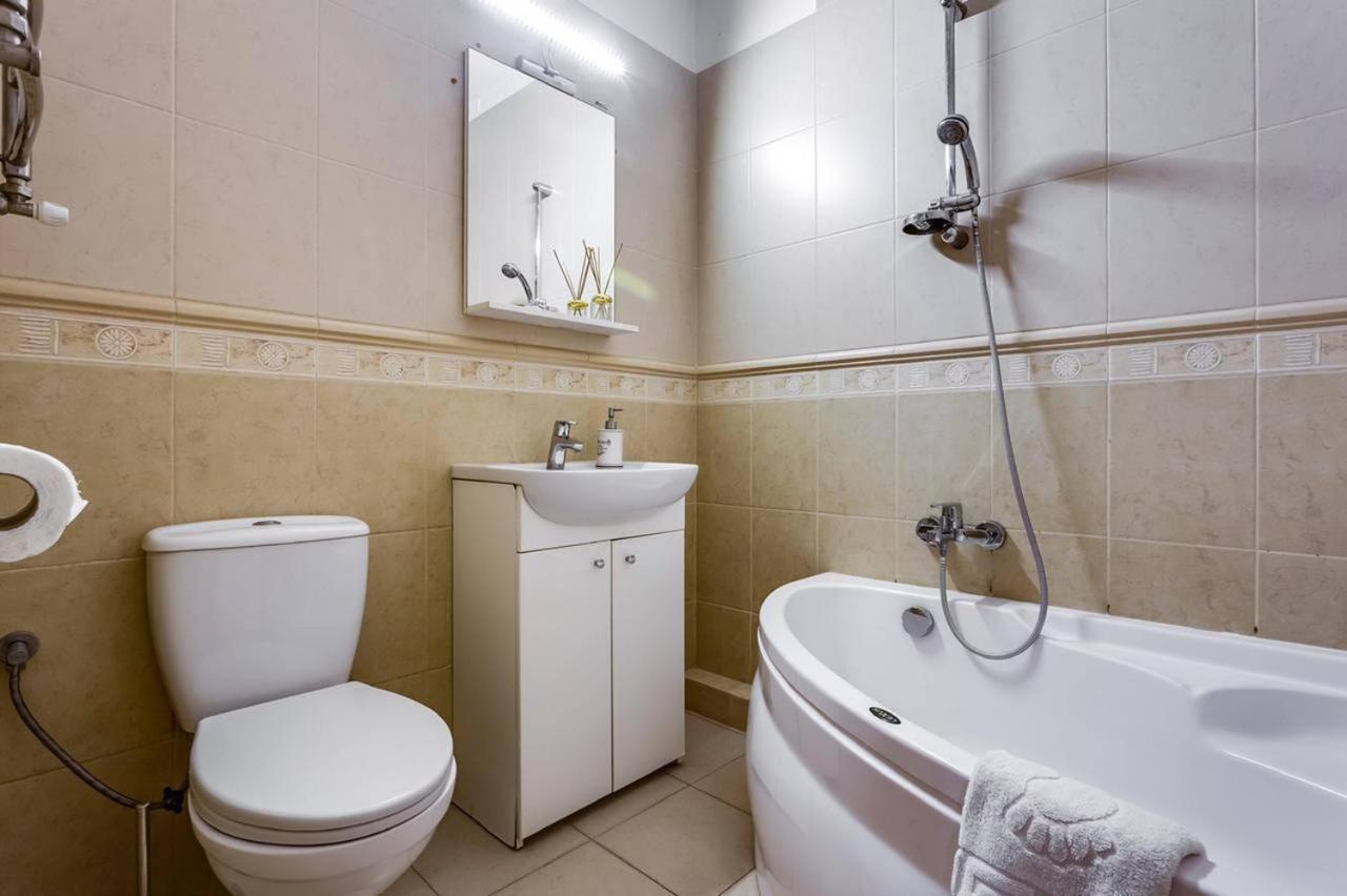 Apartamenty On Knyazya Romana Liov Exterior foto